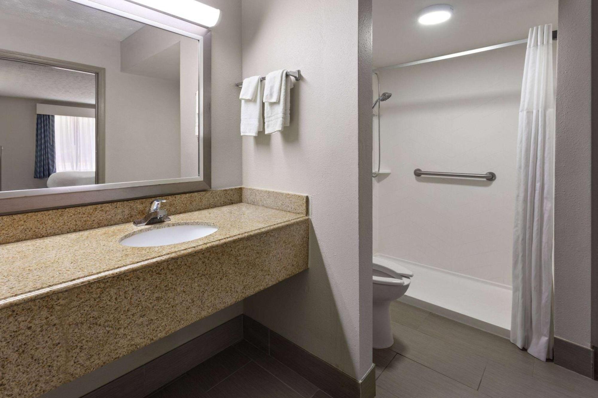 Days Inn By Wyndham Douglasville-Atlanta-Fairburn Road Экстерьер фото